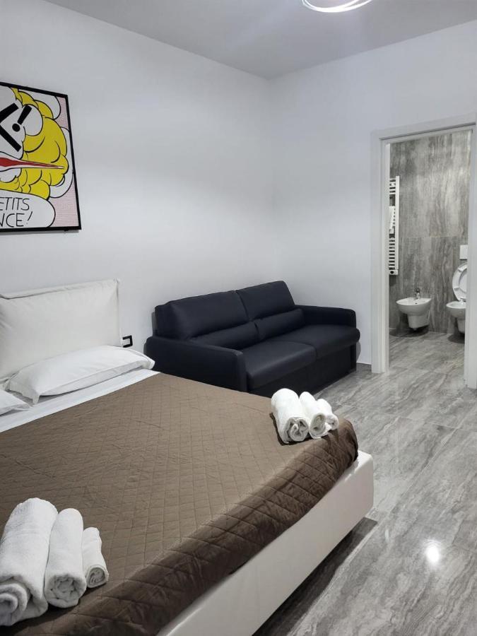 Dimore Pietrapenta Apartments, Suites & Rooms - Via Lucana 223, Via Piave 23, Via Chiancalata 16 마테라 외부 사진